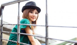 甲乙女由依在线观看,在线观看，揭开神秘面纱的青春物语